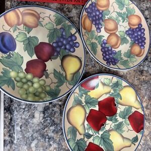 NICE SET OF THREE DECORATIVE APPLE Grape Pear  Fruit DESIGN 8 Inch Plates